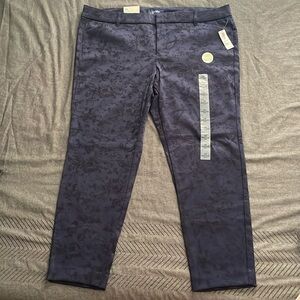 Blue Jacquard print pixie pants! 💙 never worn!